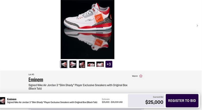 Eminem mette all'asta le scarpe per la Fondazione di Detroit