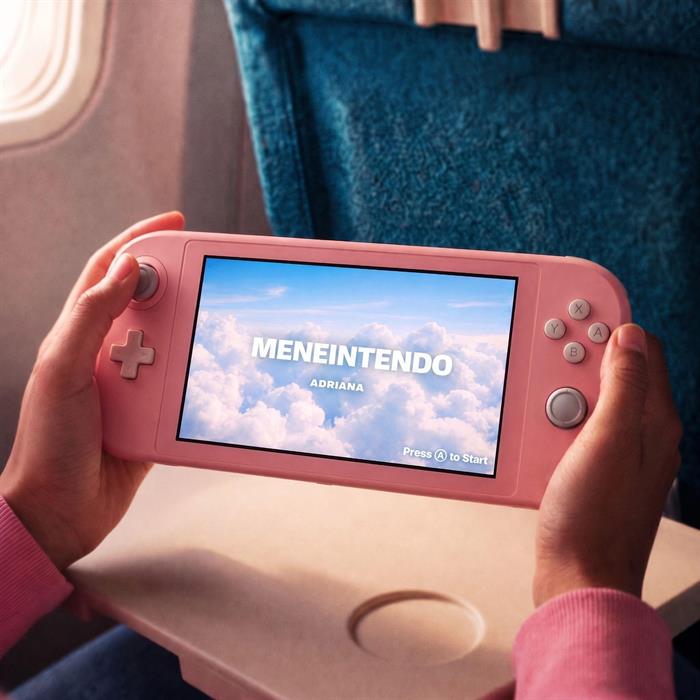 ADRIANA PRESENTA  meNeINTENDO