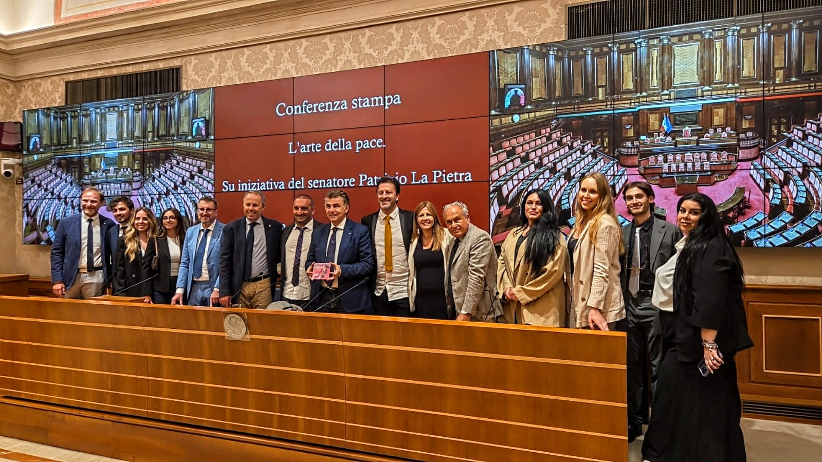 In Senato la sexycomedian lituana Monika Maksime' per la Pac