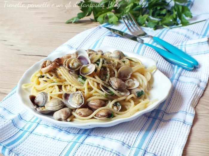Spaghetti con vongole e calamari