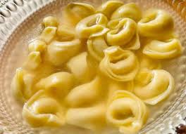 Tortellini in brodo.