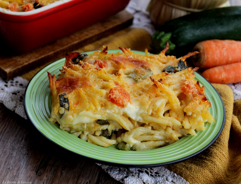 Pasta al forno con verdure e provola