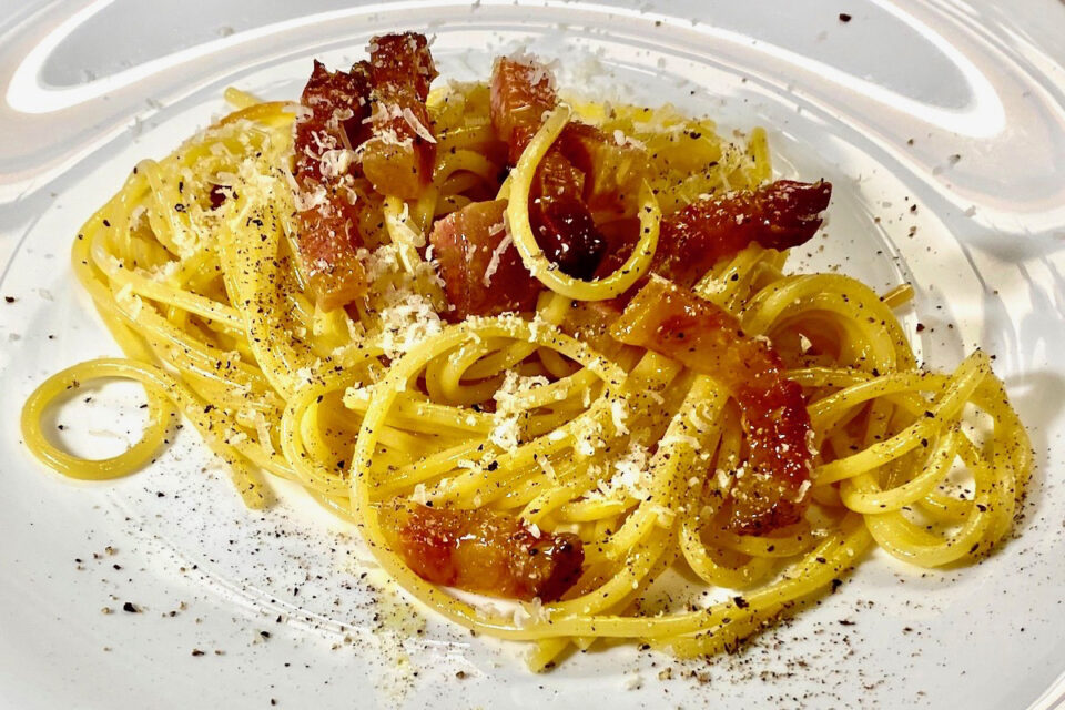 Spaghetti alla Carbonara – Ricetta Tradizionale Romana