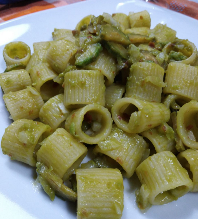 Pasta piselli e zucchine