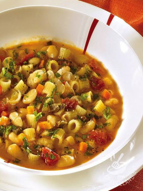 Pasta e minestrone cremosa