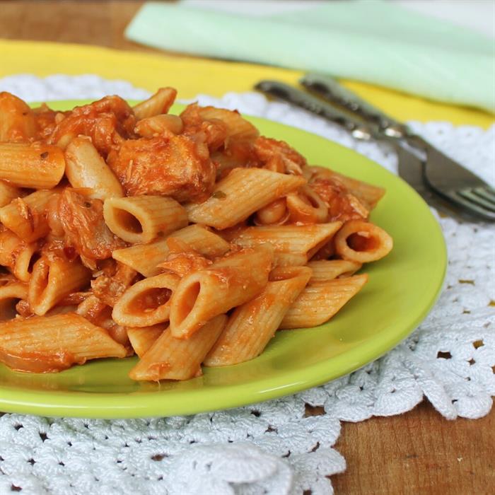 Pasta con fagioli, pomodorini e tonno