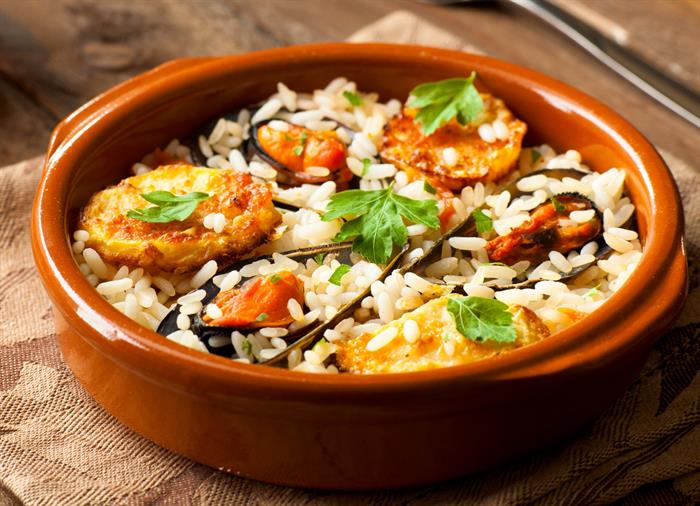 Tiella riso, patate e cozze