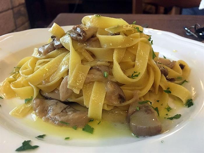 tagliatelle hai funghi porcini