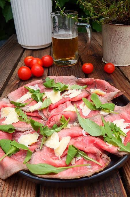 Roast Beef Freddo con Rucola e Grana