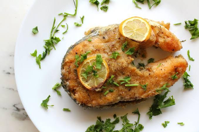 Salmone al forno con limone e pangrattato