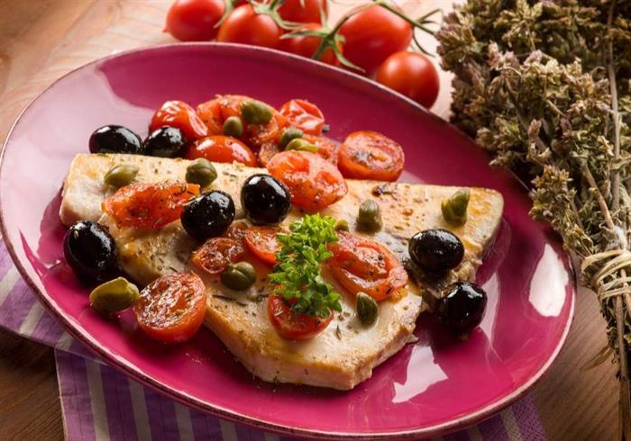 Pesce Spada alla Siciliana con Capperi e Olive