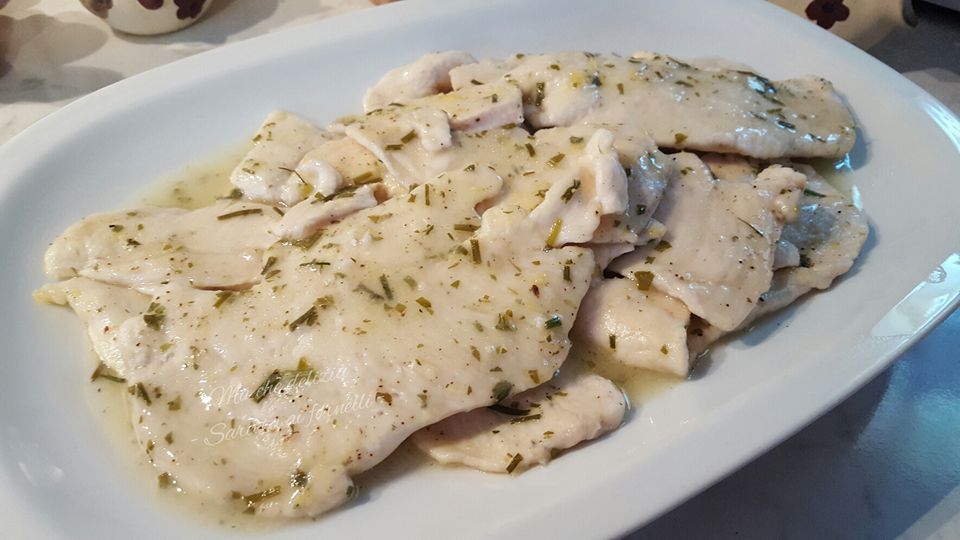Pollo al limone con erbe aromatiche