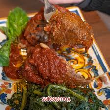 Braciola al sugo con friarielli