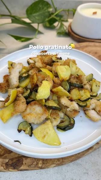 Pollo al forno con patate e zucchine