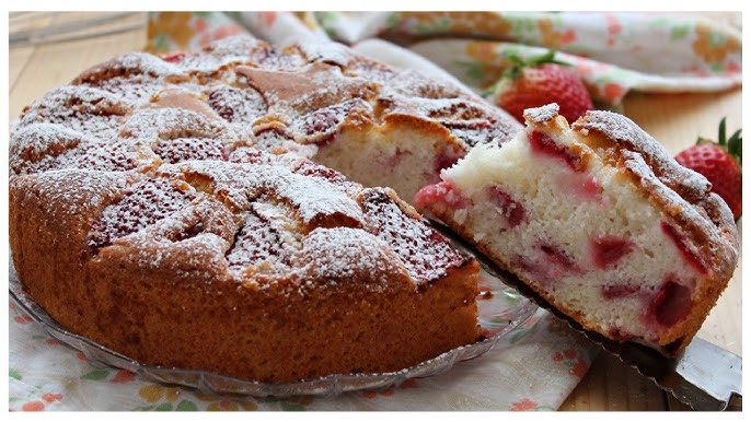 Torta soffice alle fragole e limone