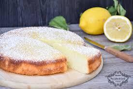 Torta soffice allo yogurt e limone al forno
