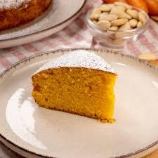 Torta di carote e mandorle al forno