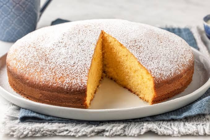 Torta allo Yogurt Greco Soffice e Deliziosa