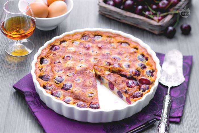 Clafoutis alle ciliegie morbido e profumato