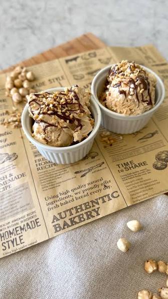 gelato alla nocciola e stracciatella