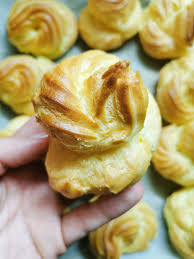 Bignè con crema diplomatica (circa 20–25 pezzi)