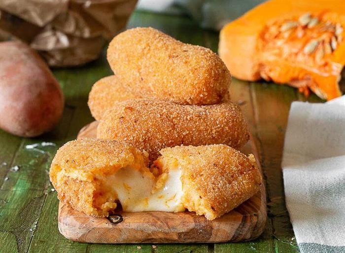 Crocchette di zucca e patate dal cuore filante