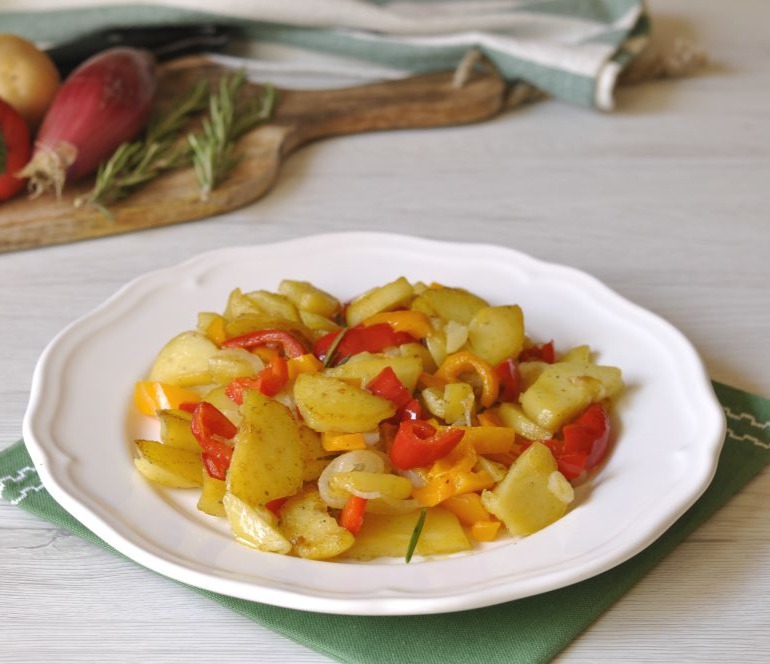 Contorno di patate e peperoni
