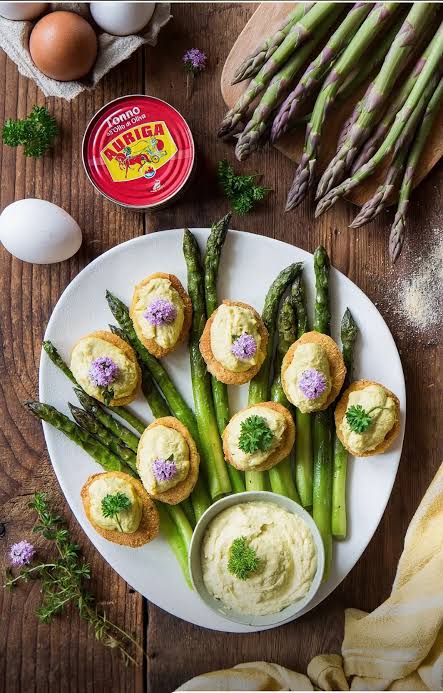 Asparagi e uova
