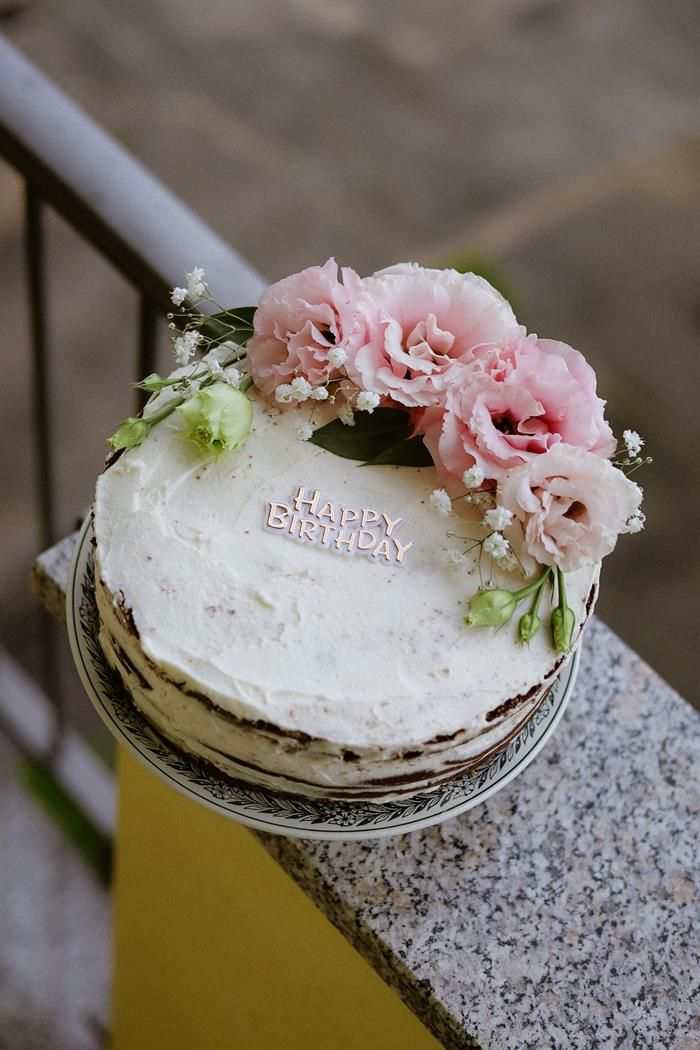 Torta “Bouquet di Rose” (torta decorata con rose di crema)