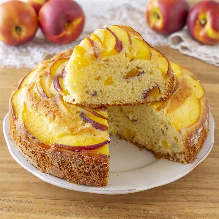 torta soffice alle pesche