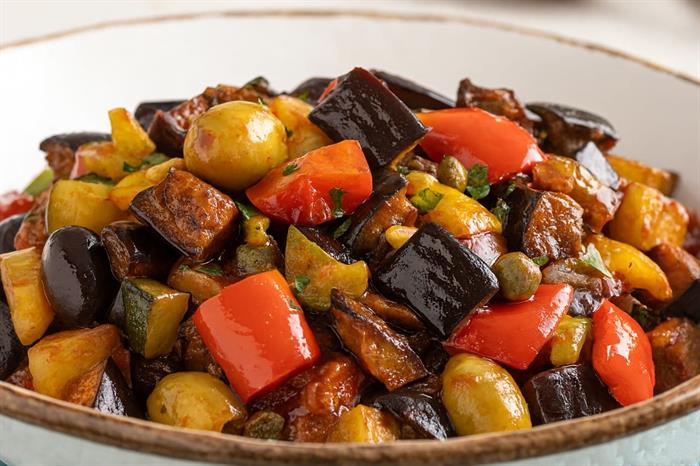 Caponata leggera estiva al forno